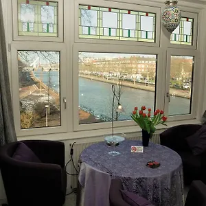 sams-place.ihotelsrotterdam.com/